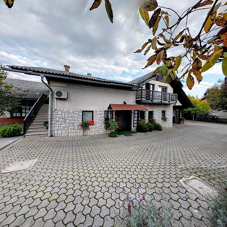Apartments Tome Любляна Екстер'єр фото